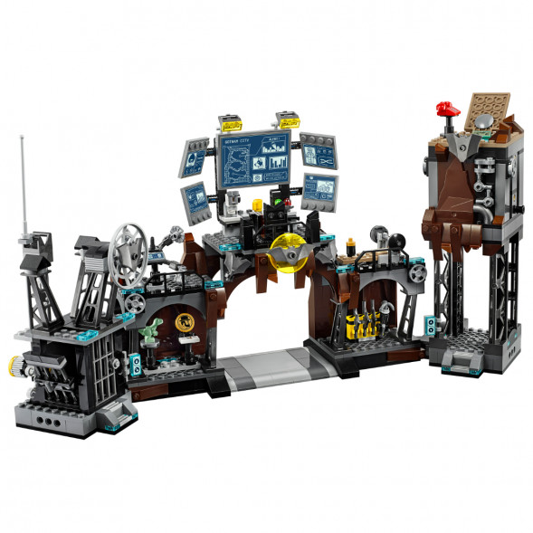 Конструктор LEGO Super Heroes 76122 Вторжение Глиноликого в бэт-пещеру в Нижнем Новгороде