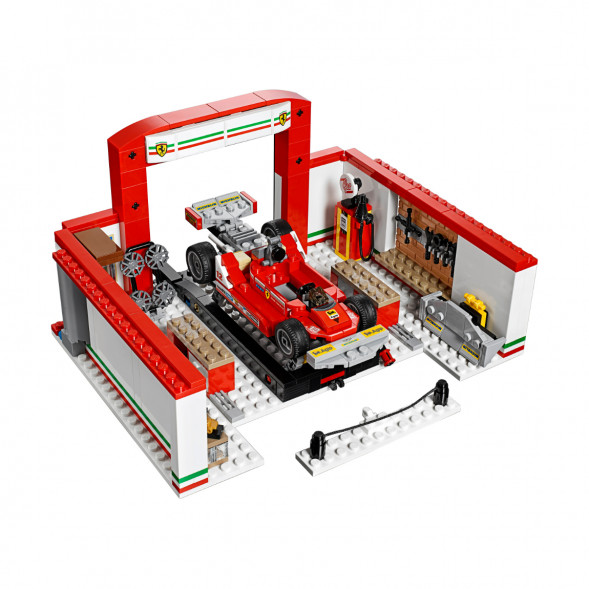 Конструктор LEGO Speed Champions 75889 Гараж Ferrari в Нижнем Новгороде