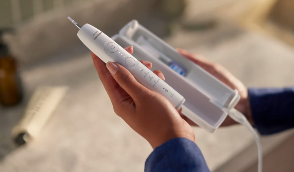 Электрическая зубная щетка Philips Sonicare Series 7100 HX7420/01 (белая) в Нижнем Новгороде
