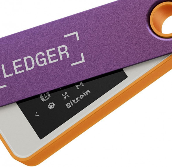 Криптокошелек Ledger Nano S Plus 1 шт., Retro Gaming в Нижнем Новгороде