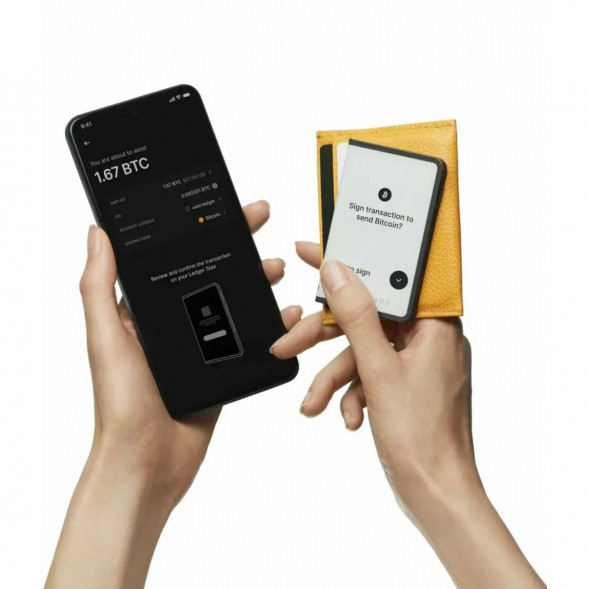 Аппаратный криптокошелек Ledger Stax + чехол Magnet Shell в Нижнем Новгороде