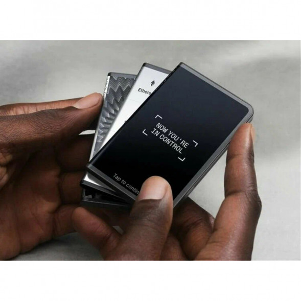 Аппаратный криптокошелек Ledger Stax + чехол Magnet Shell в Нижнем Новгороде